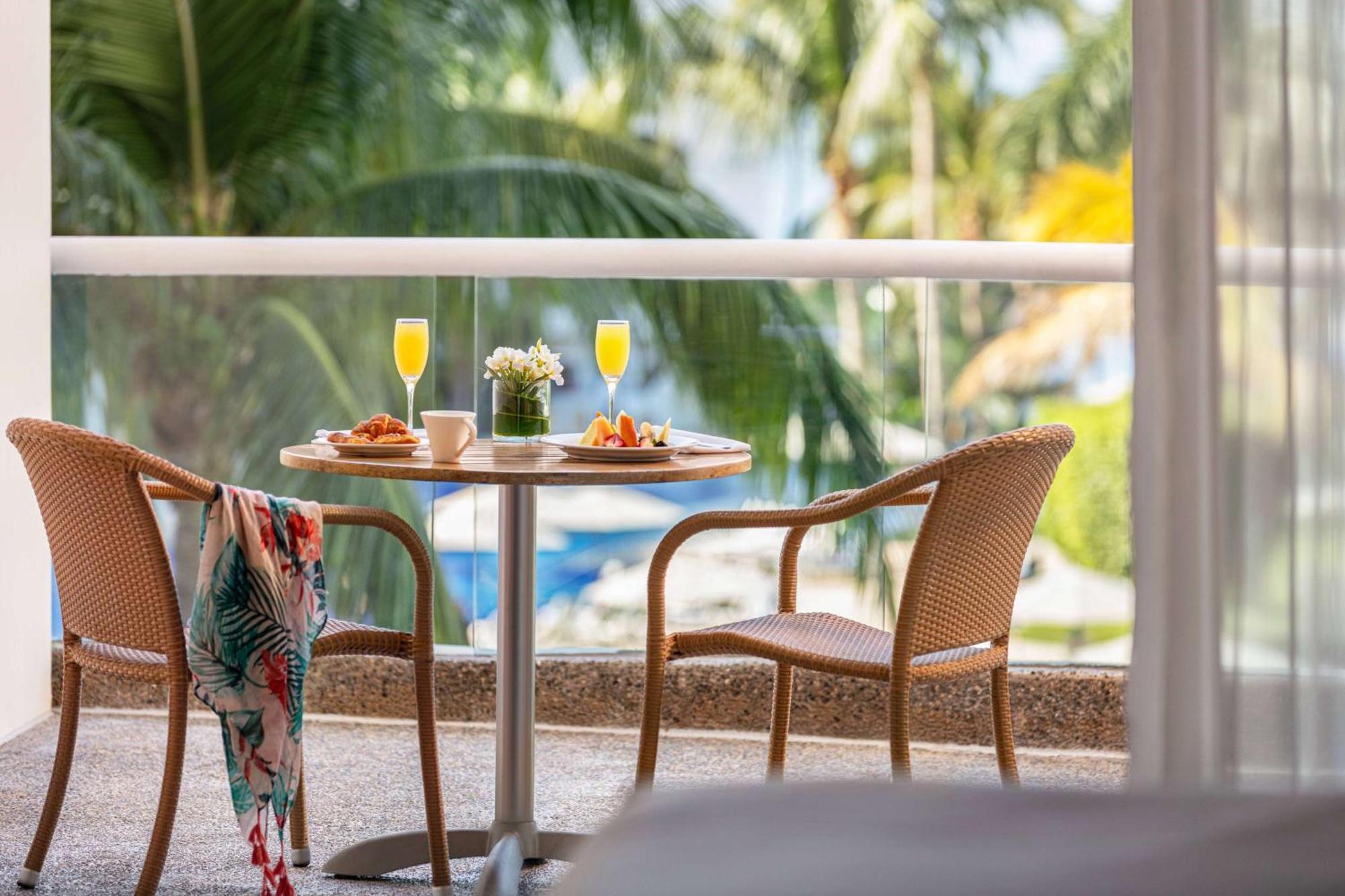 Wyndham Alltra Vallarta, All-Inclusive Resort Нуэво-Вальярта Экстерьер фото